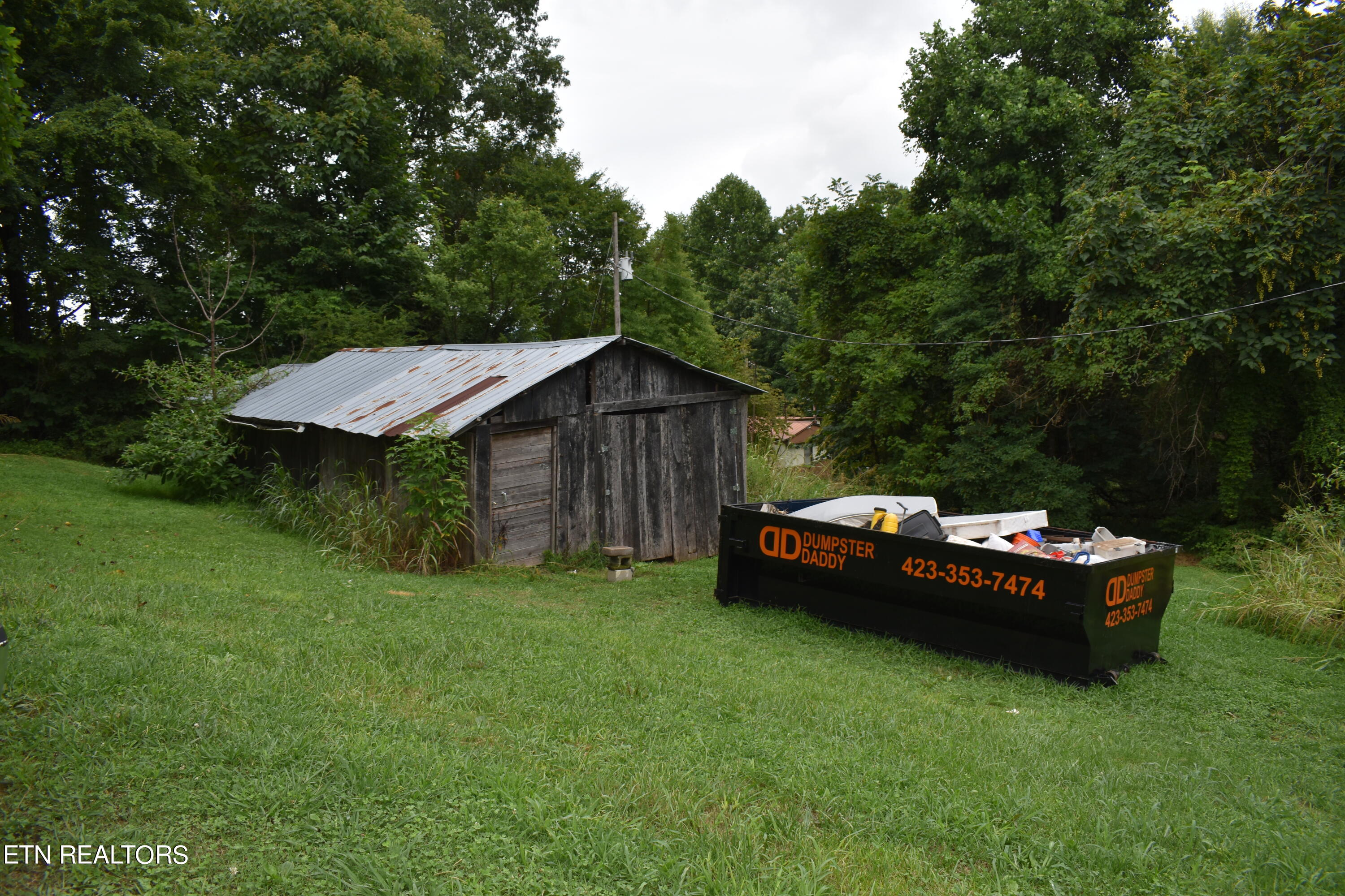 Photo 3 of 20 of 687 Cupp Ridge Rd mobile home