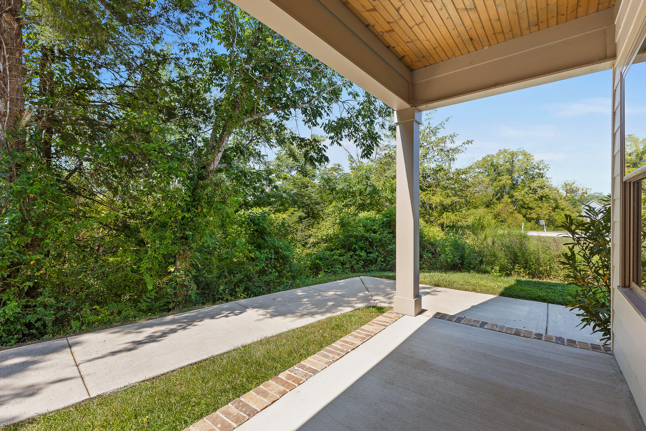 Photo 6 of 32 of 9630 Dutton Ln townhome