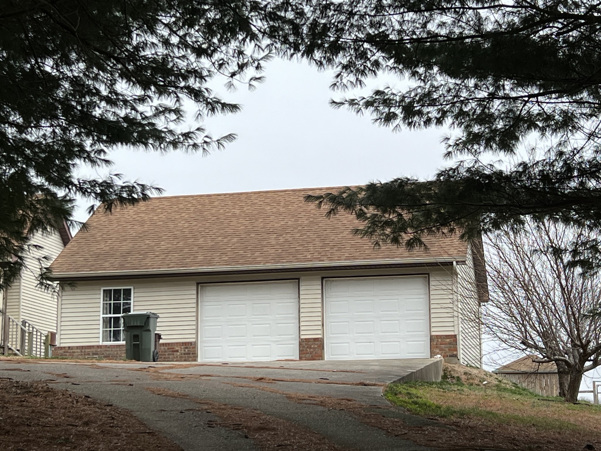 Photo 5 of 45 of 141 Buntin Mill Rd house