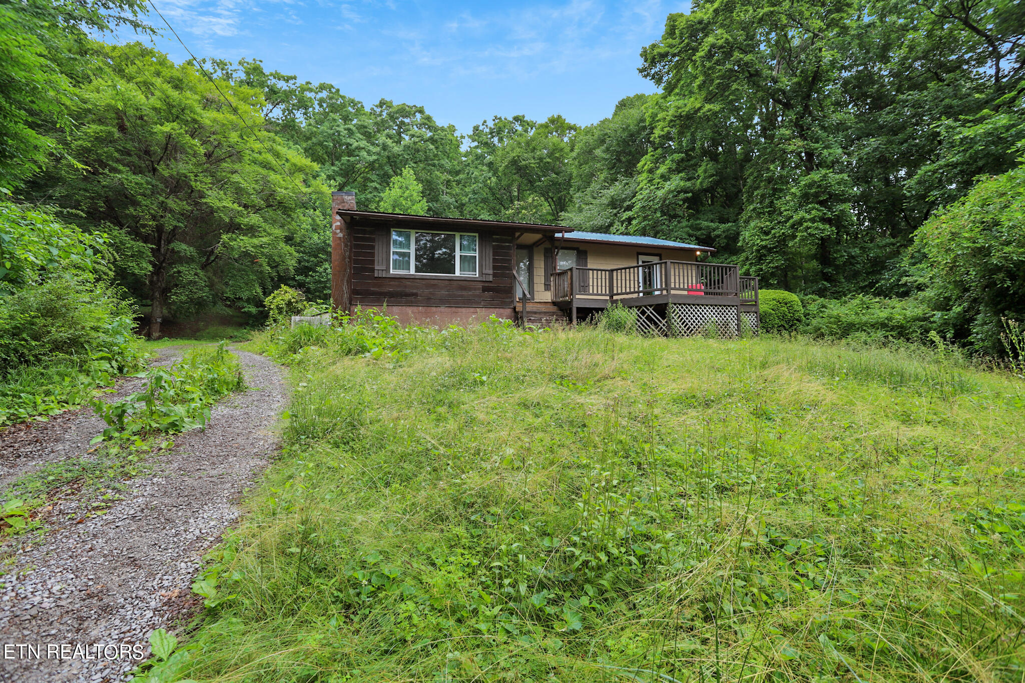 Photo 3 of 31 of 129 Tillery Rd house