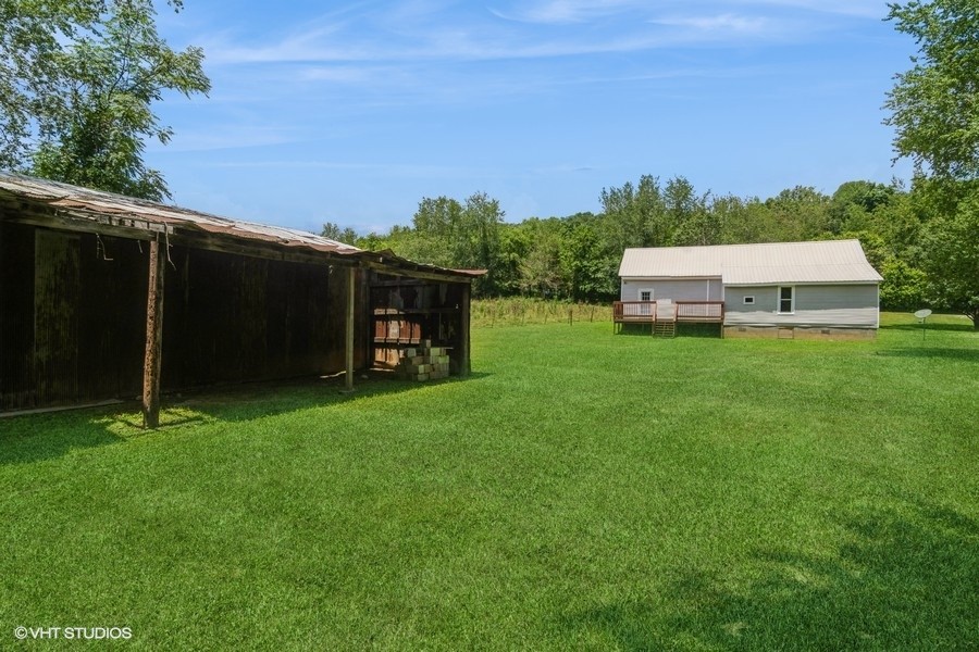 Photo 4 of 15 of 620 Mitchell Rd house