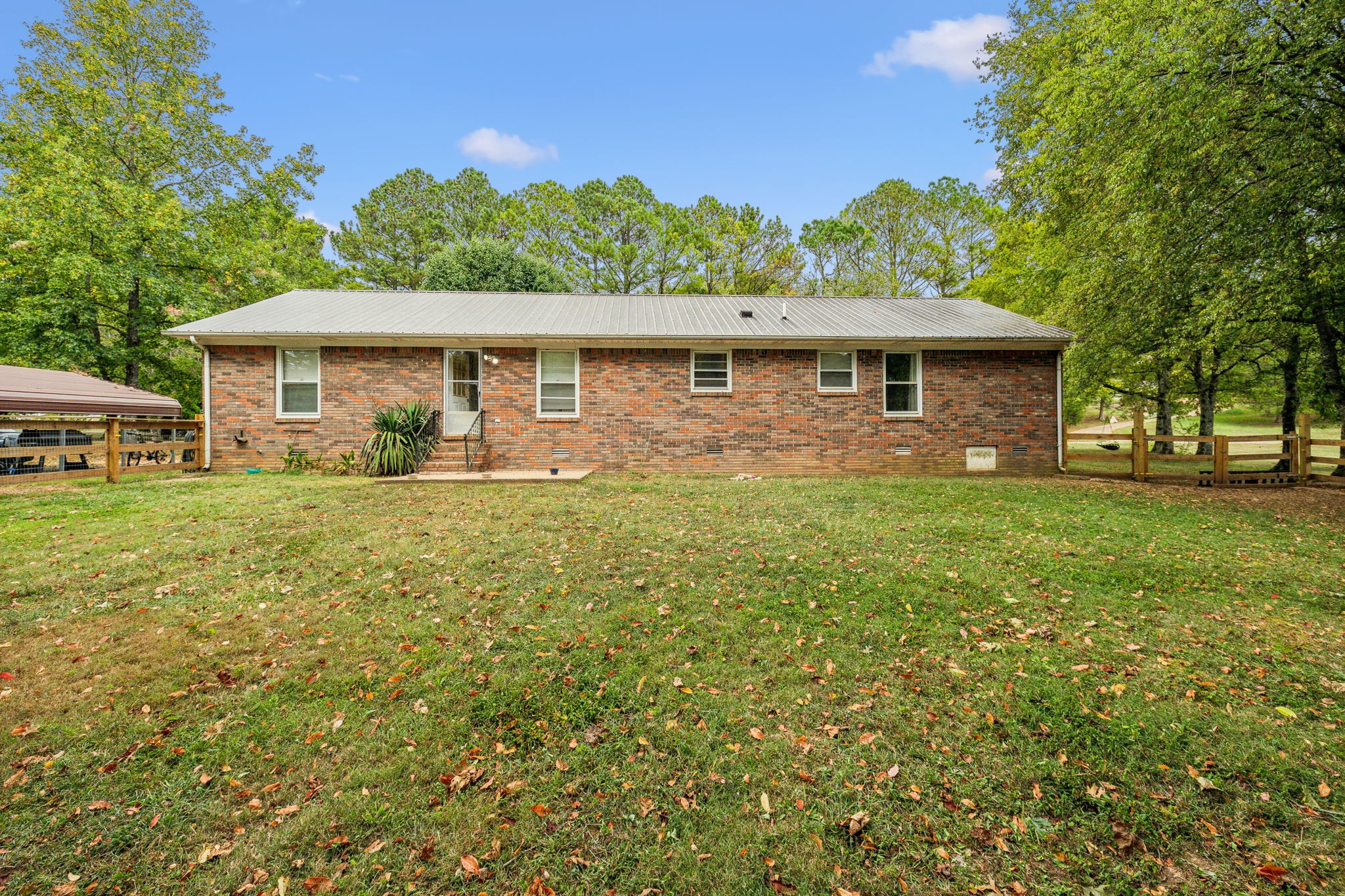 Photo 40 of 43 of 923 Leatherwood Creek Rd N house