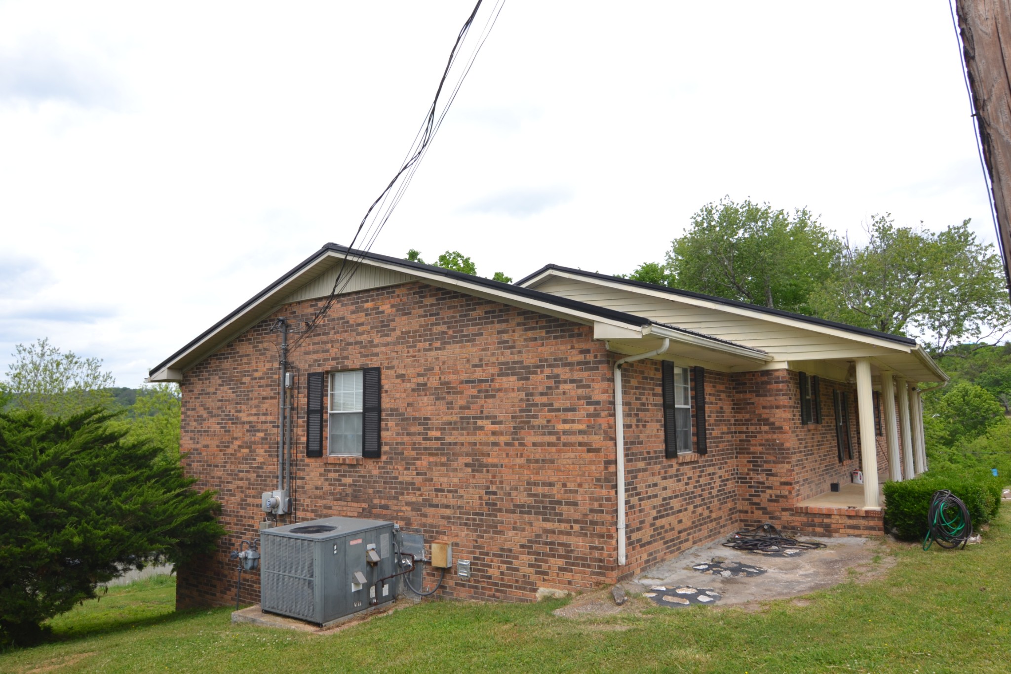 Photo 6 of 14 of 630 Marietta St house