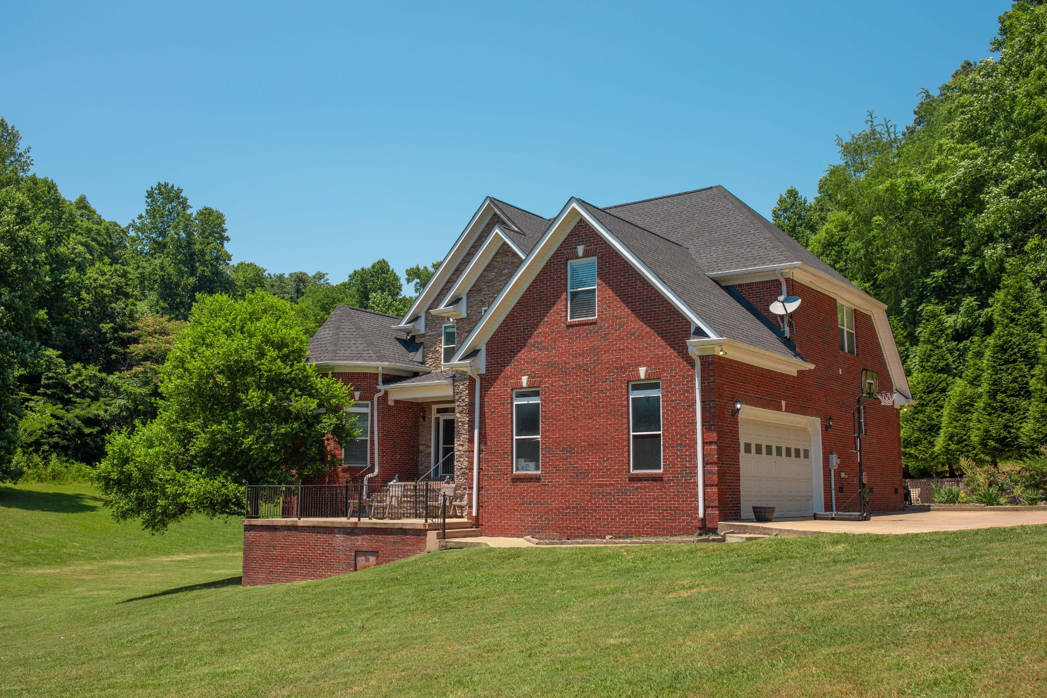 Photo 4 of 58 of 205 Young Rd house