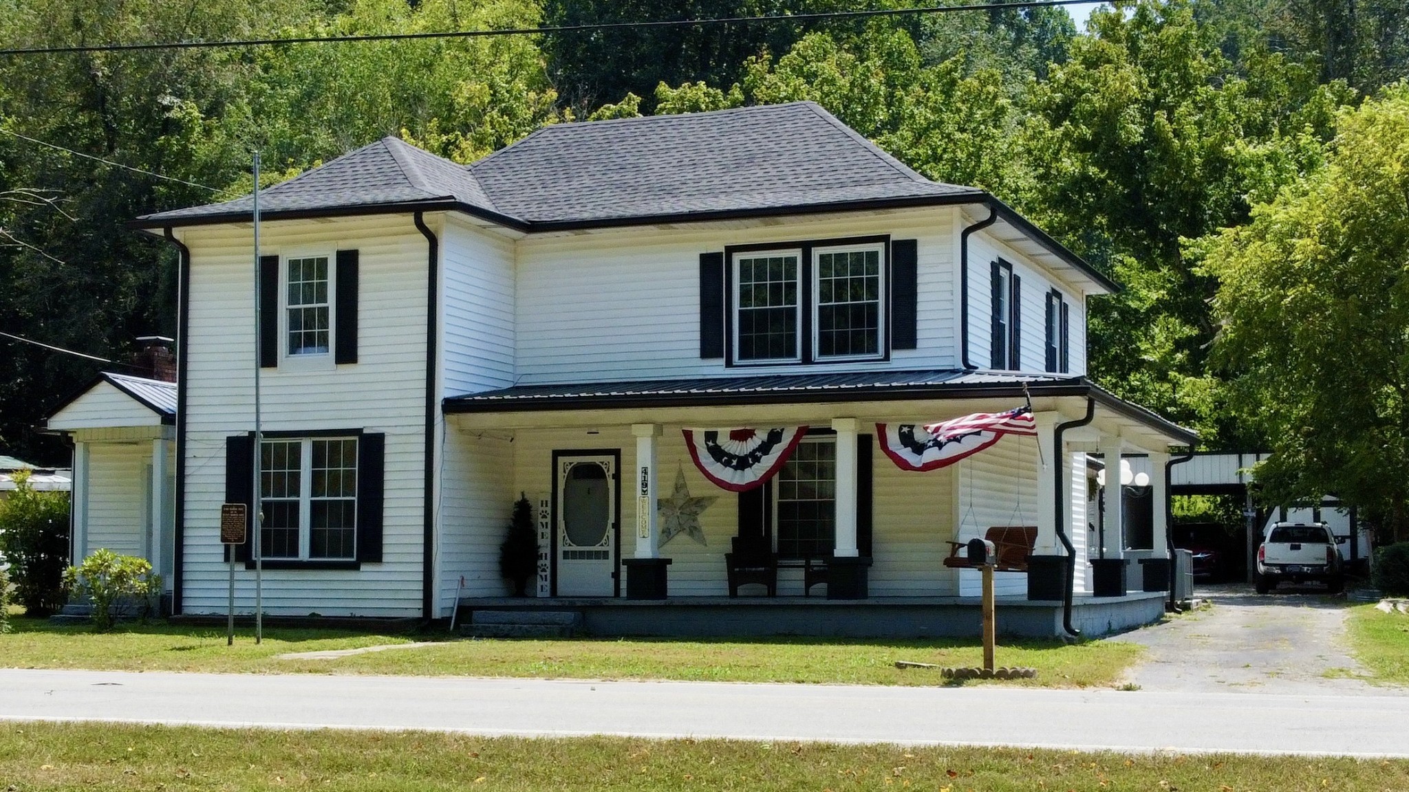 Photo 1 of 25 of 419 E Main St house