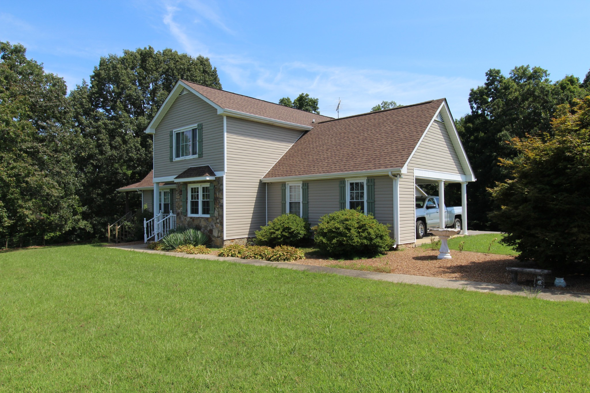 Photo 8 of 17 of 1643 Carthage Rd house