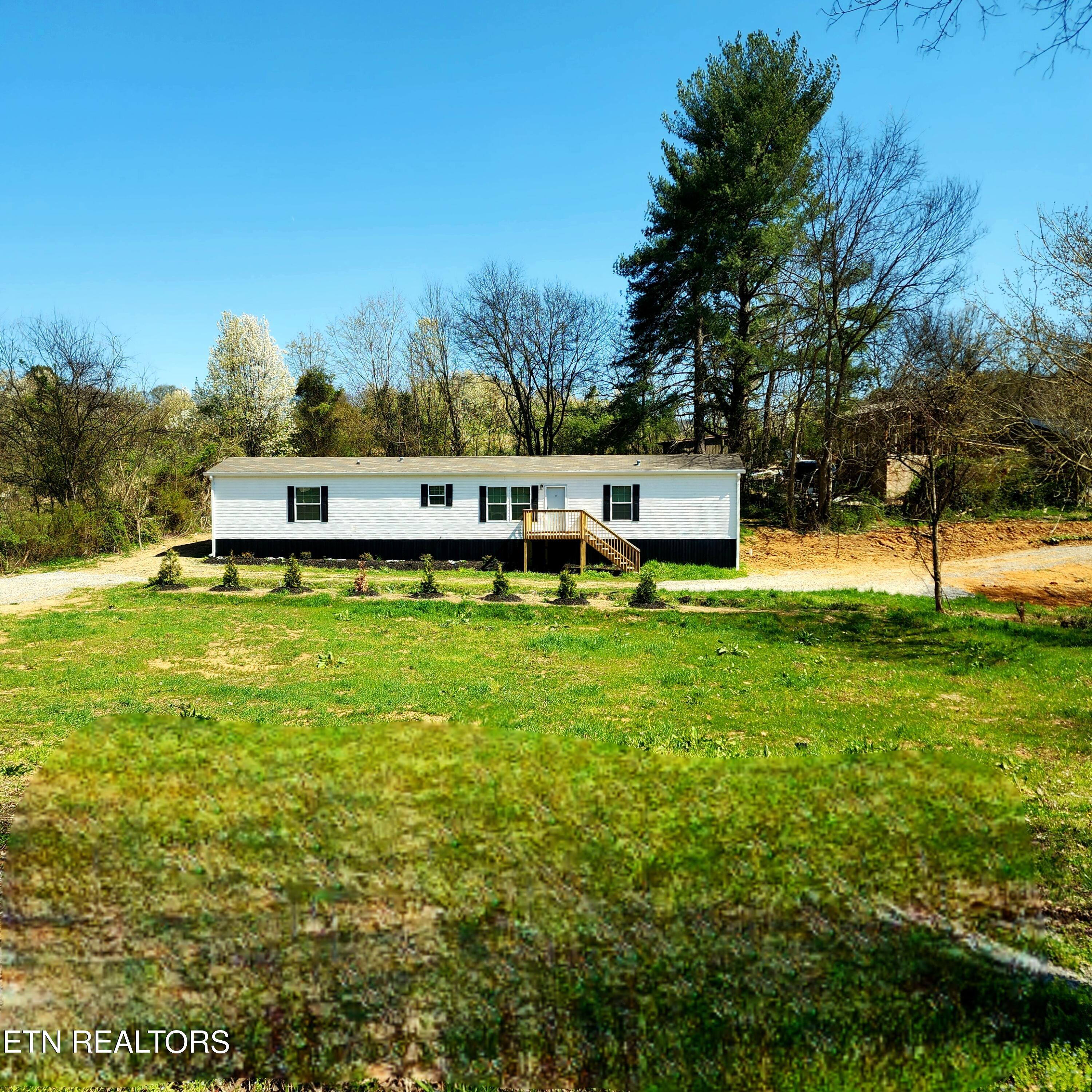 Photo 1 of 14 of 3908 Old Knoxville Hwy mobile home