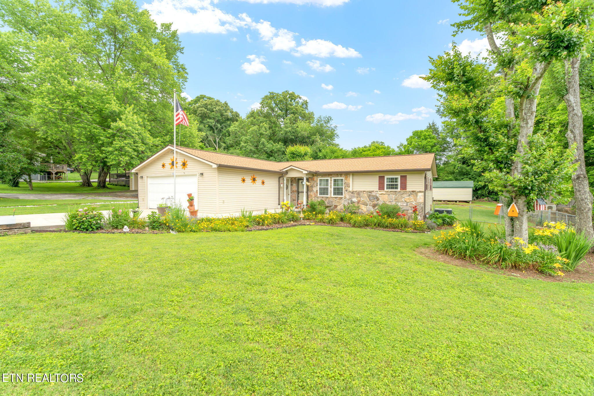 Photo 1 of 25 of 113 Rolling Acres Drive house