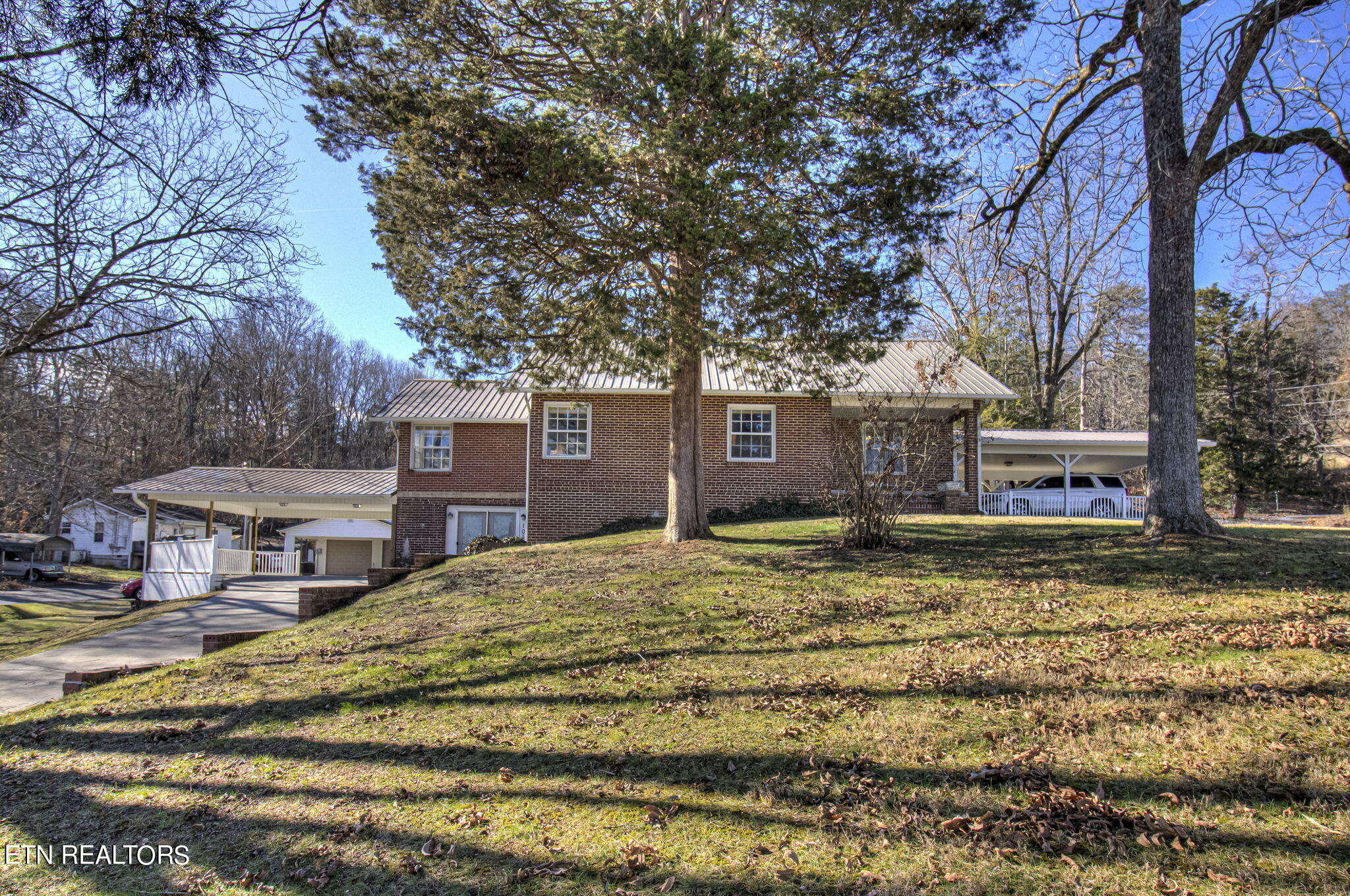 Photo 44 of 60 of 1017 Old Knoxville Hwy house