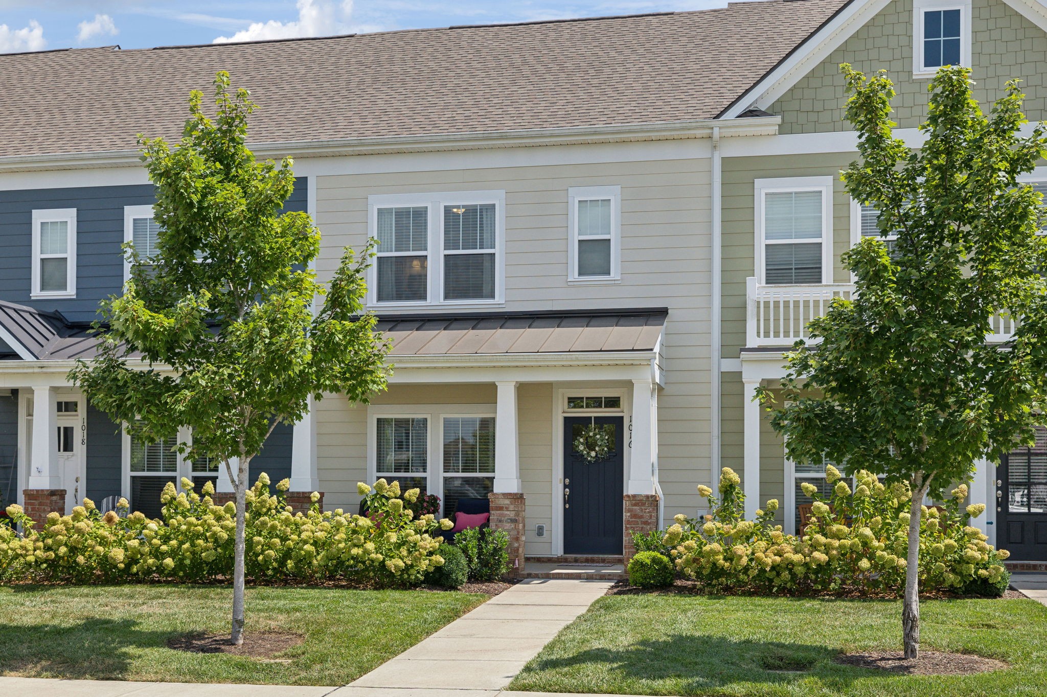 Photo 1 of 25 of 1016 Carraway Ln townhome