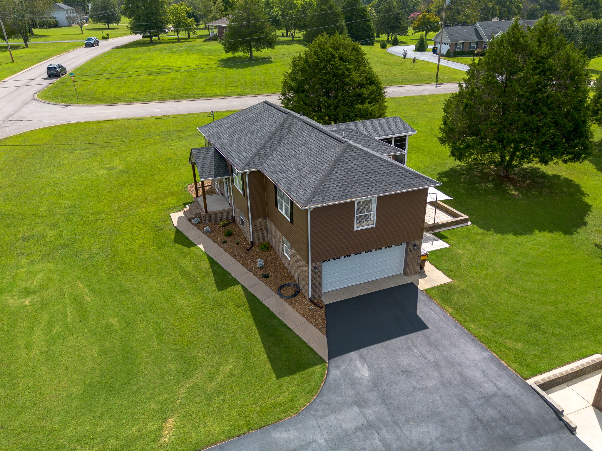 Photo 4 of 53 of 283 Red Oak Trl house