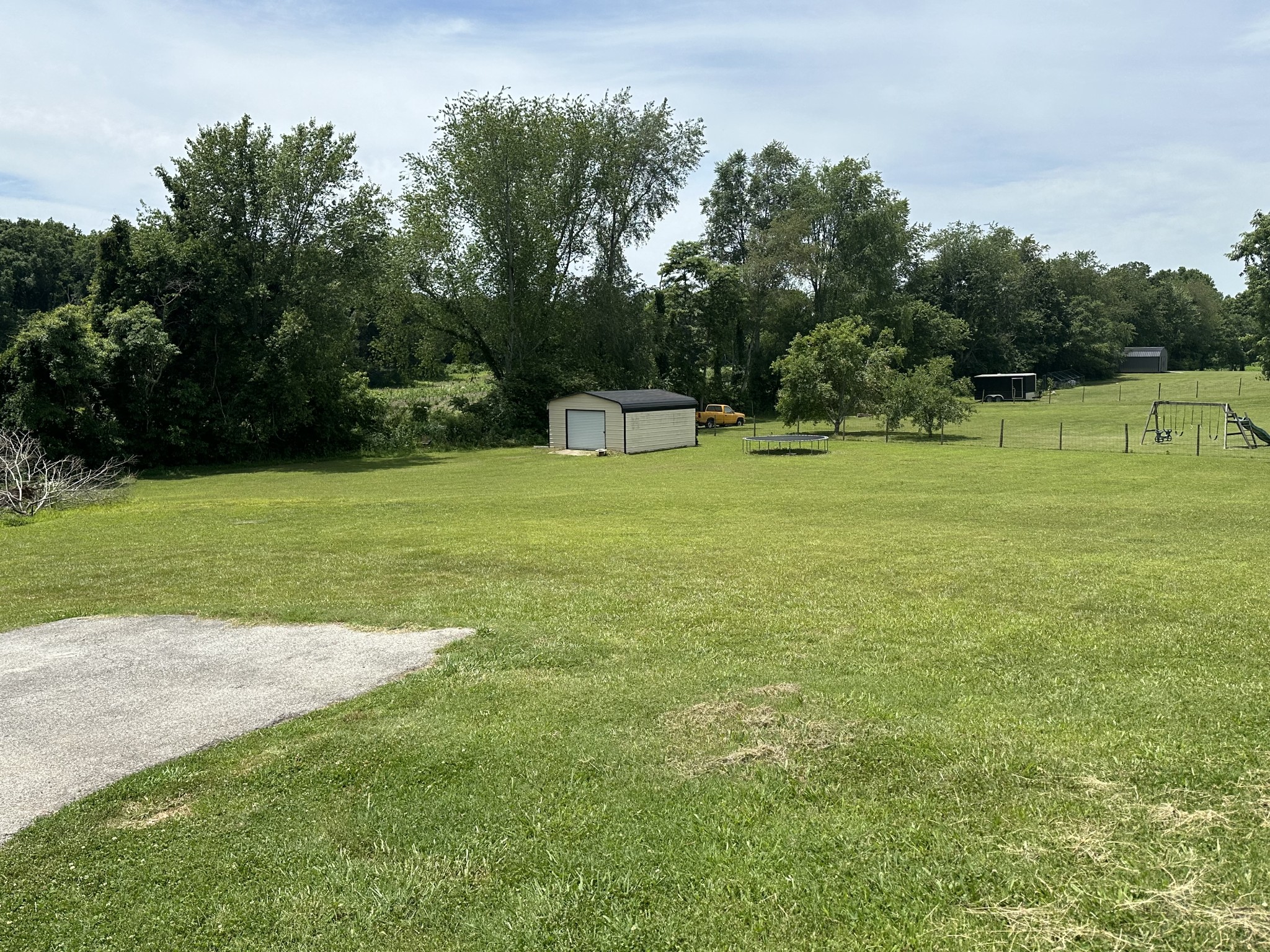 Photo 6 of 41 of 1318 Dugout Rd house