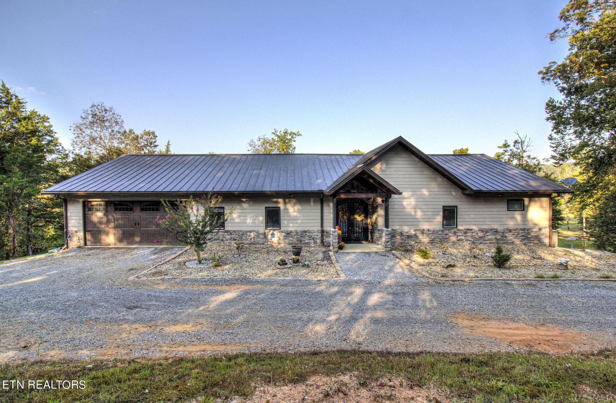 Photo 1 of 29 of 257 Welch Rd house