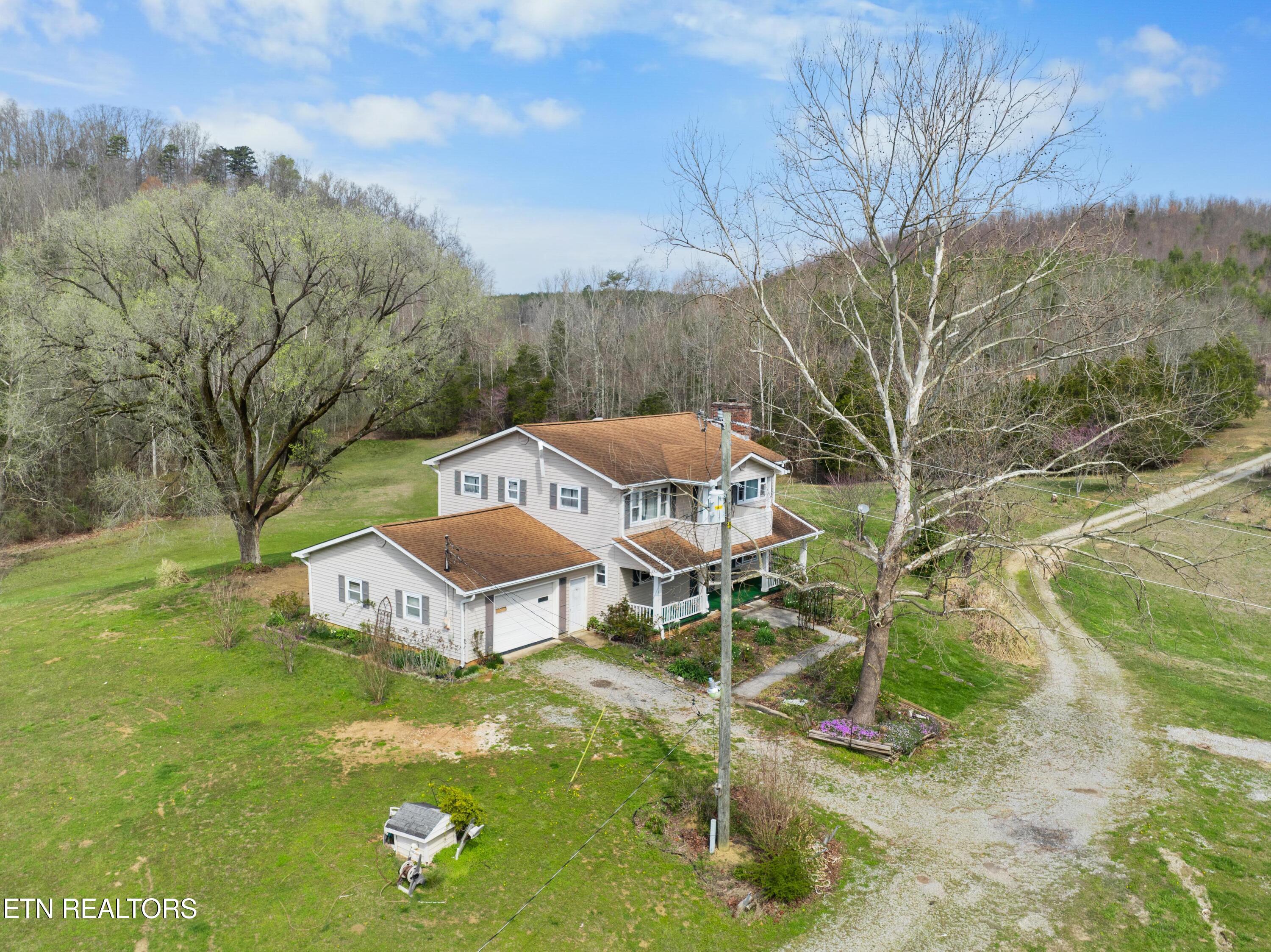 Photo 4 of 44 of 125 Lick Creek Rd house