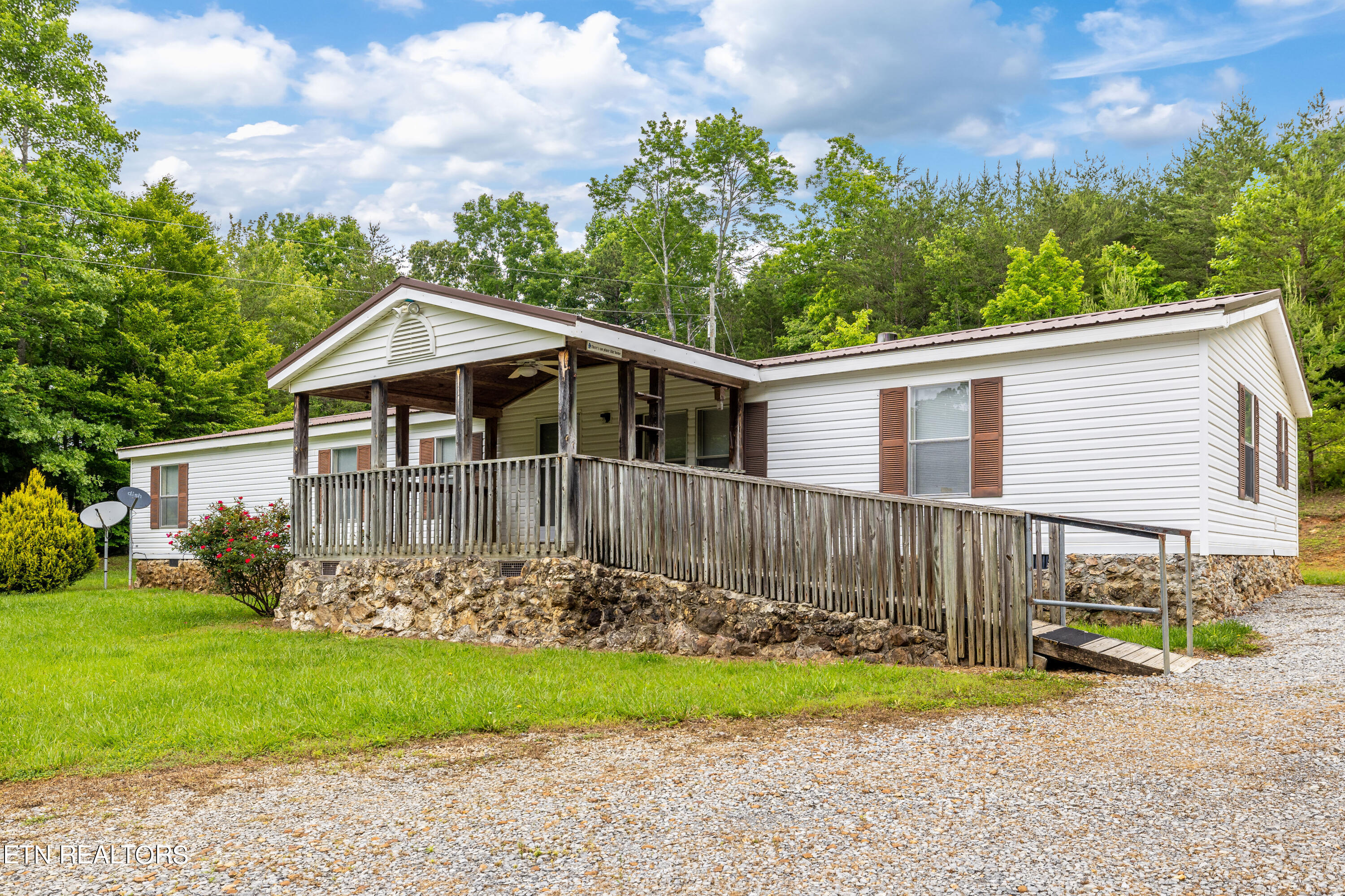 Photo 1 of 40 of 170 Graham Loop mobile home