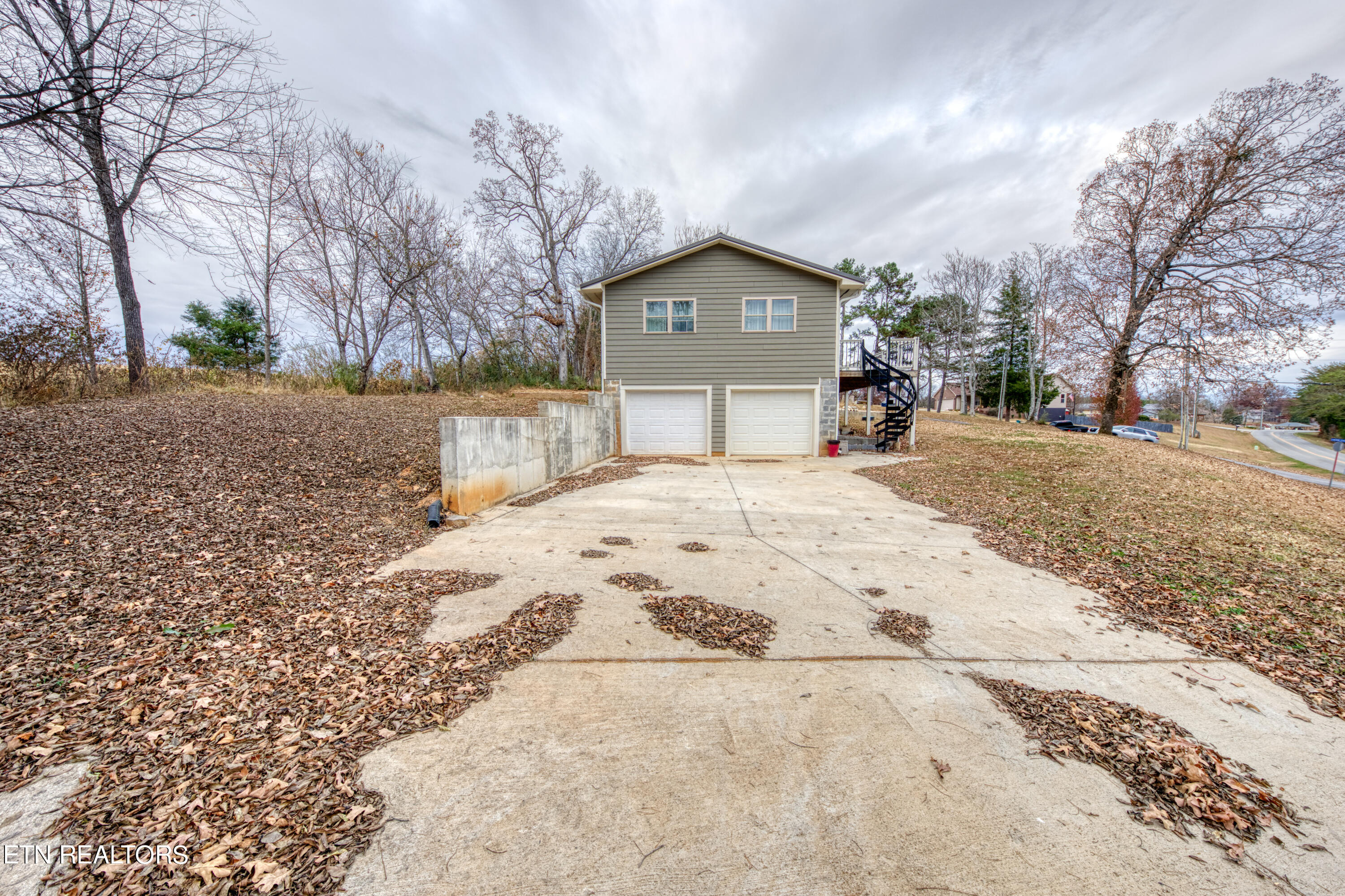 Photo 40 of 46 of 635 Corntassel Rd house