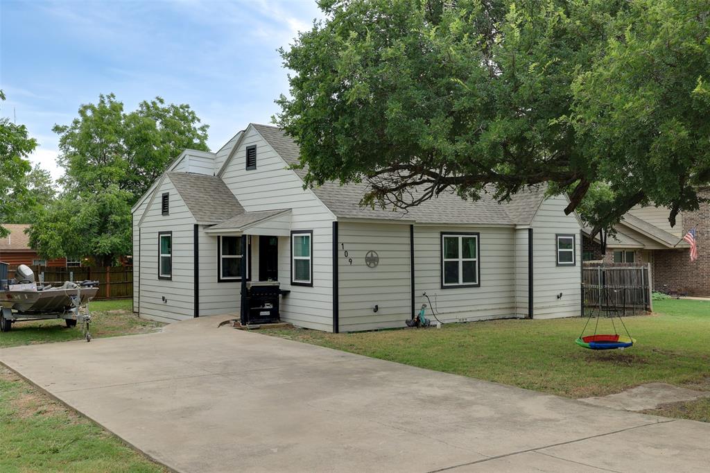 Photo 1 of 27 of 109 W Purdom Avenue house