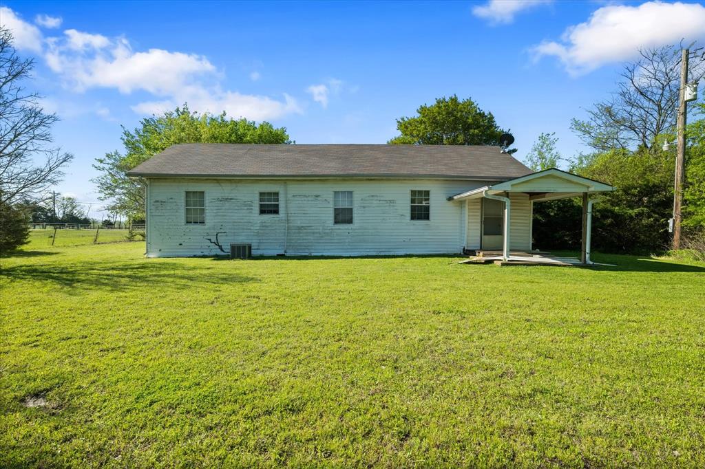 Photo 13 of 21 of 3091 County Road 427 house