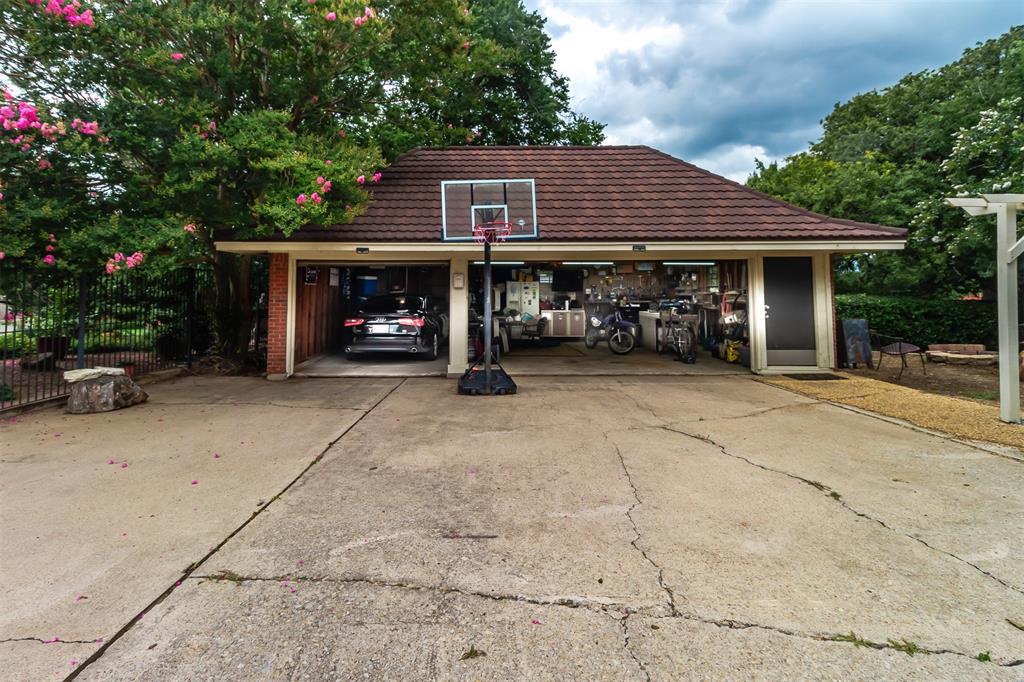 Photo 33 of 38 of 3620 Lake Pontchartrain Drive house