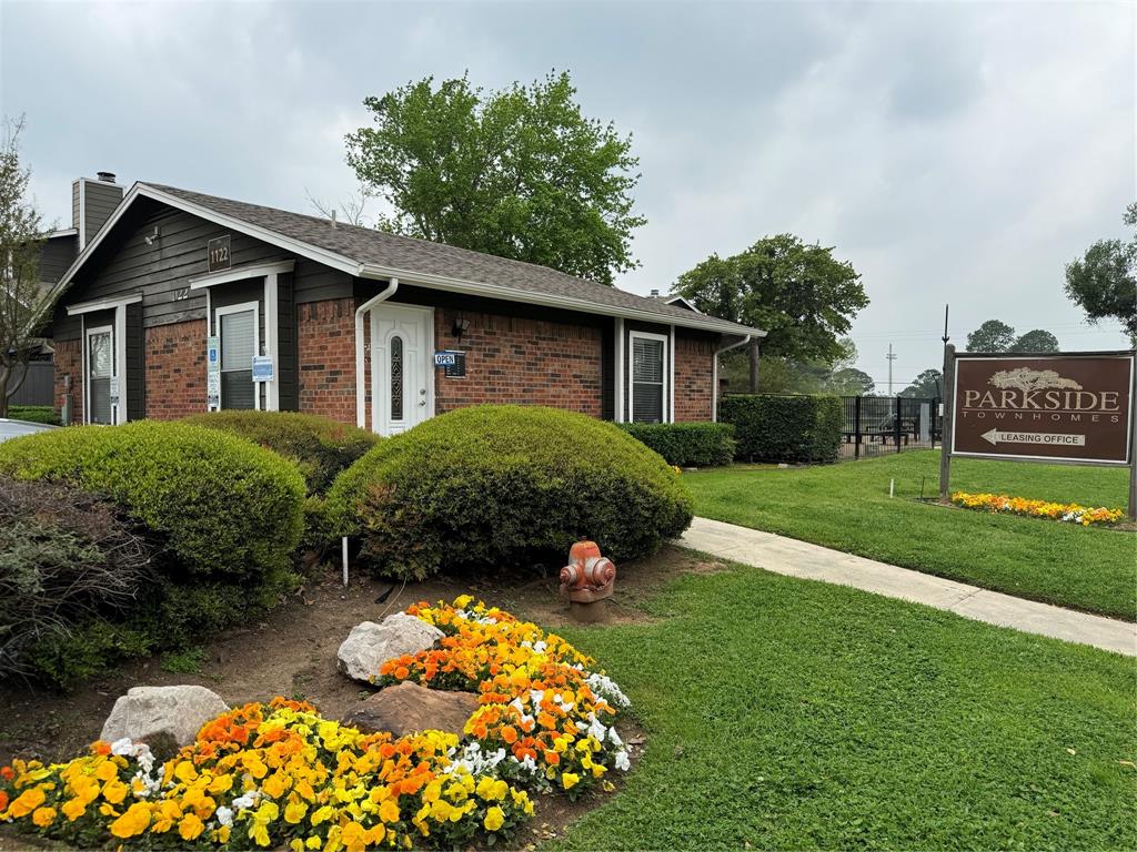 Photo 1 of 6 of 1122 Millview Drive 401 townhome