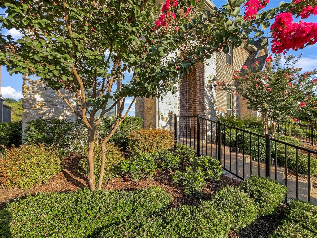 Photo 8 of 20 of 4420 Meadow Hawk Drive townhome