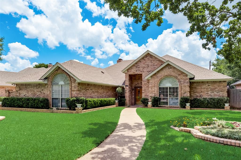 Photo 1 of 34 of 2421 Cross Timbers Trail house