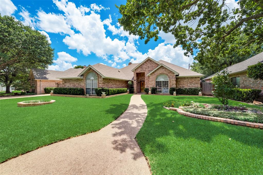 Photo 6 of 34 of 2421 Cross Timbers Trail house