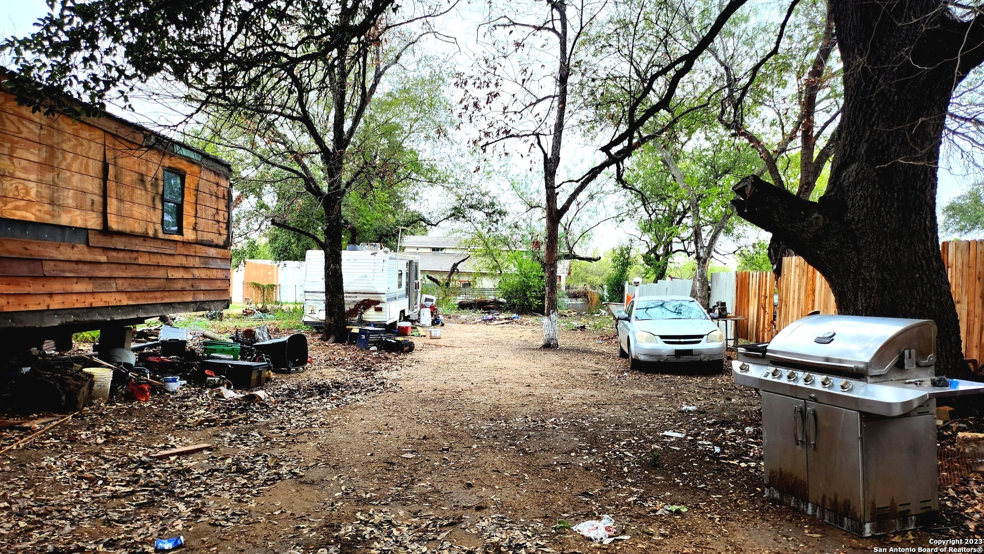 Photo 19 of 19 of 17105 INTERSTATE 35 S mobile home