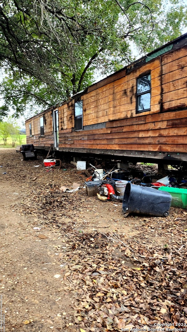 Photo 7 of 19 of 17105 INTERSTATE 35 S mobile home