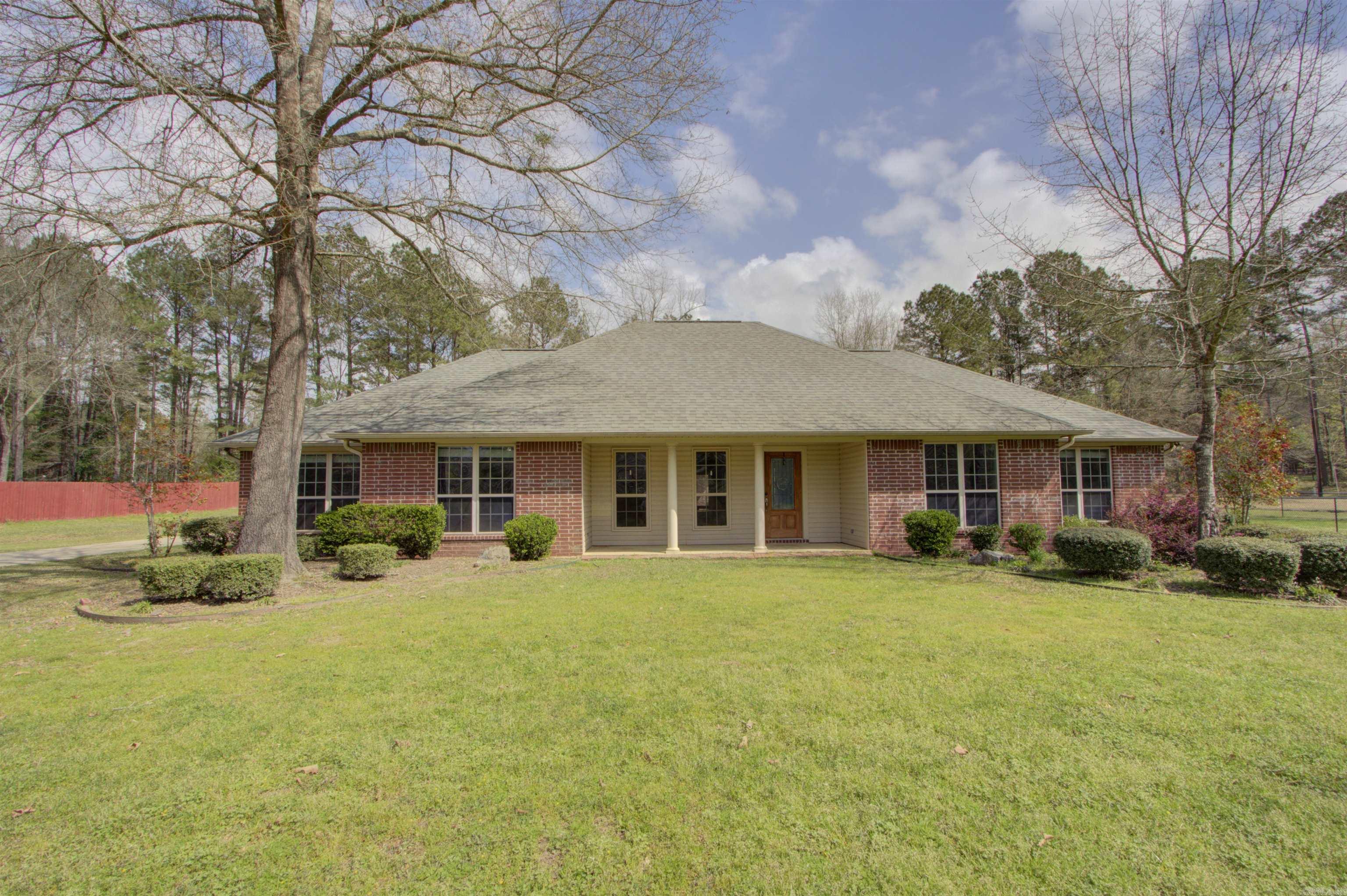 Photo 1 of 25 of 200 County Road 4132 house