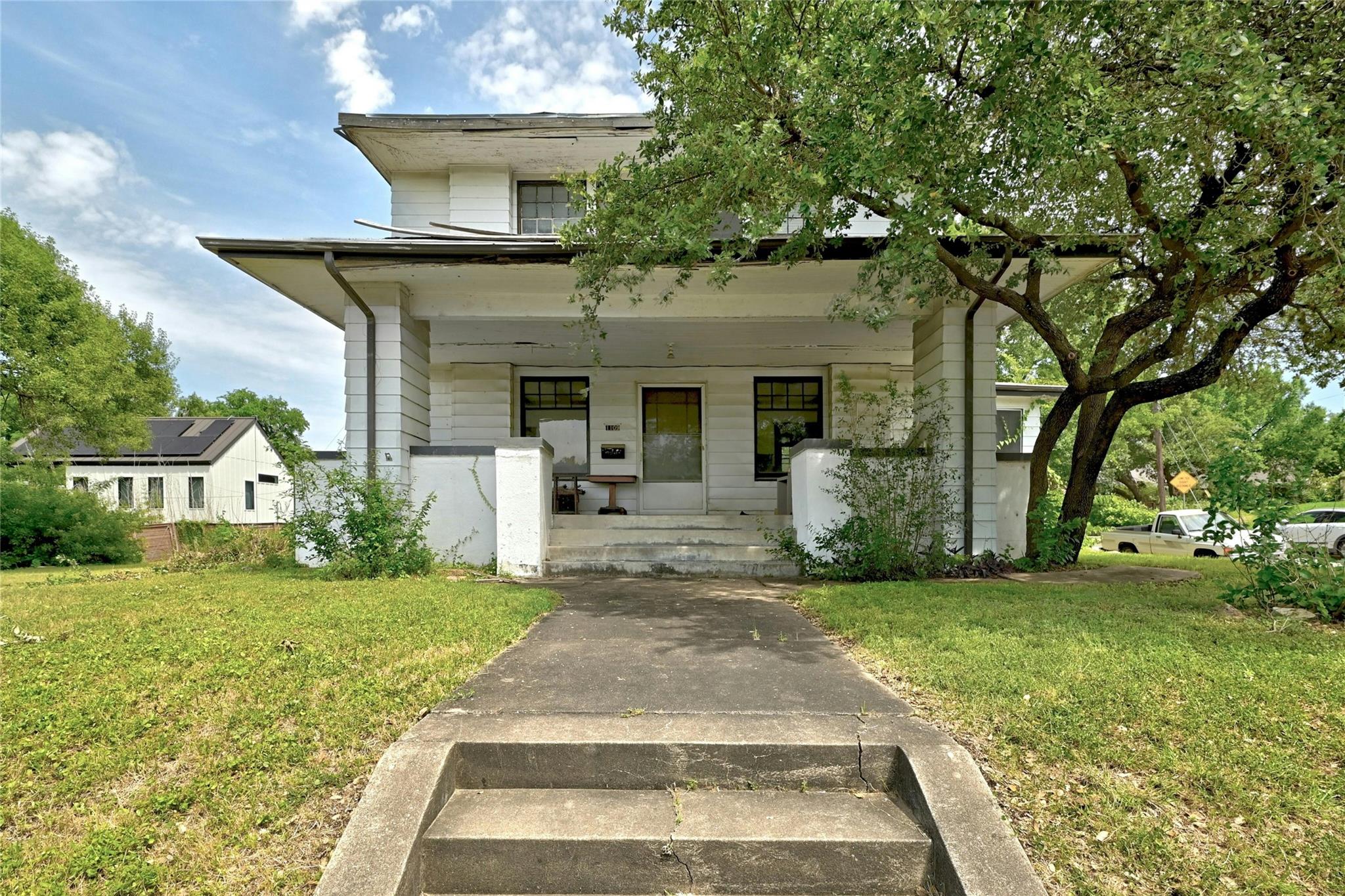 Photo 18 of 18 of 1109 Travis Heights BLVD house