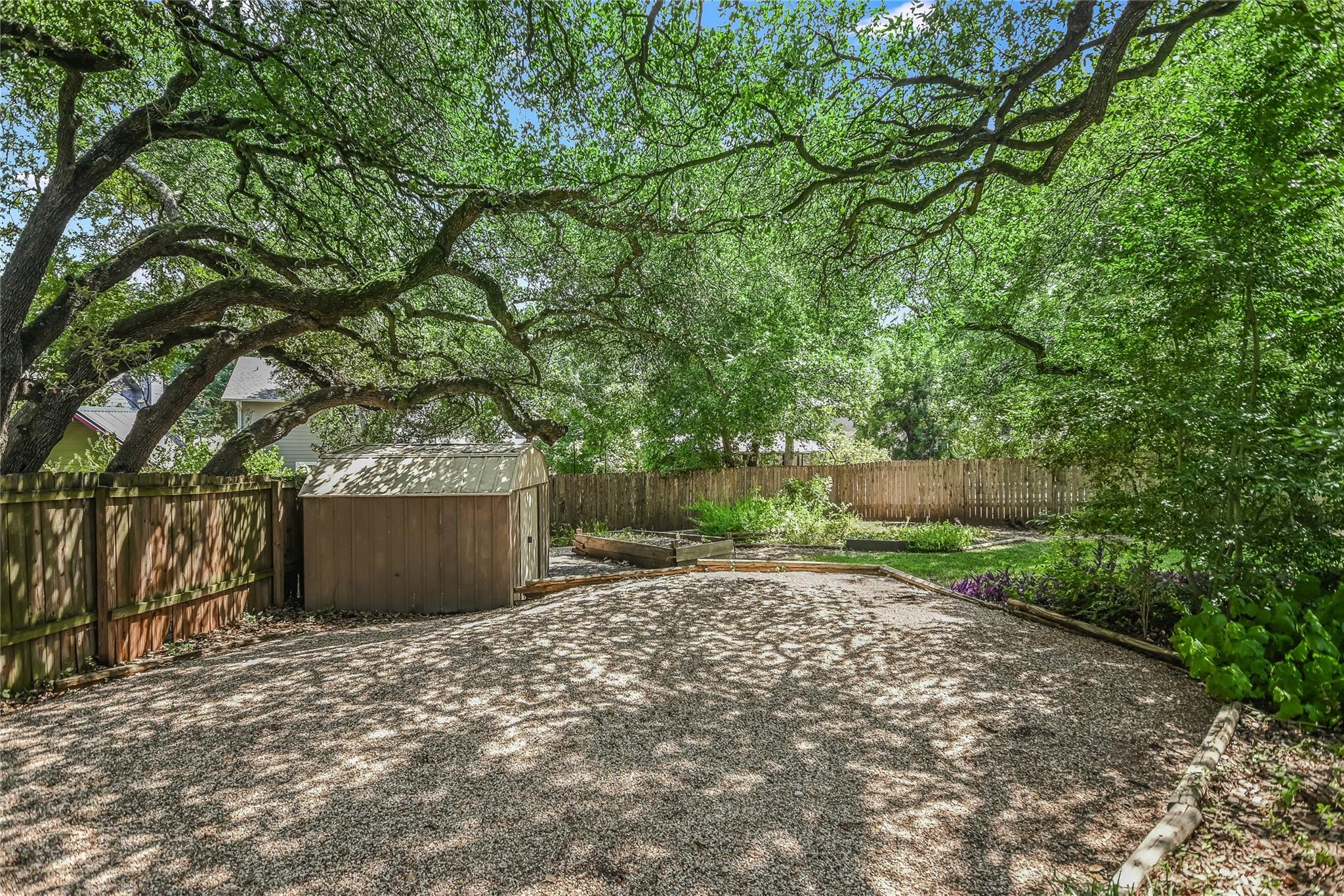 Photo 26 of 26 of 11307 Deadoak LN house