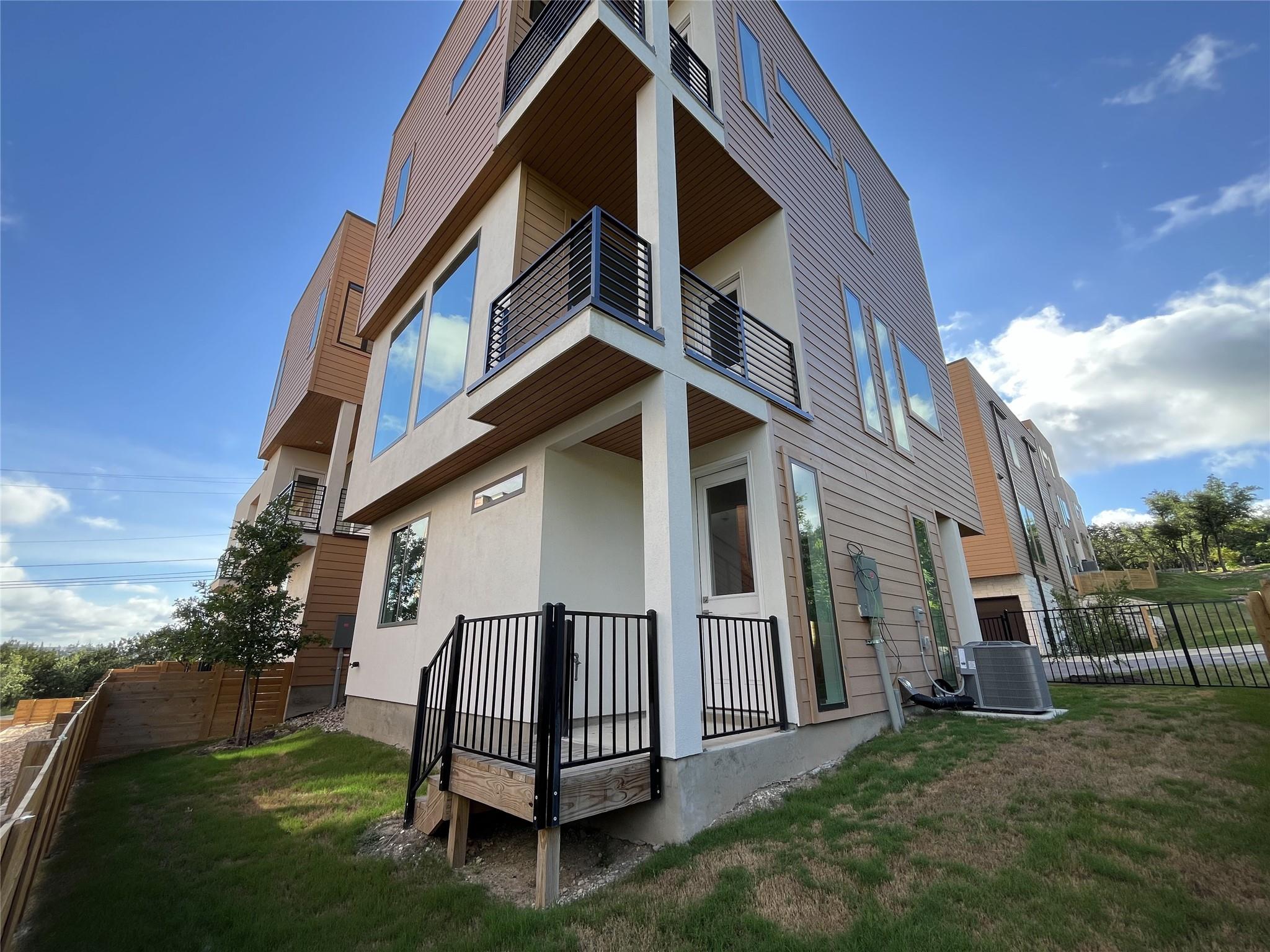 Photo 7 of 20 of 6821 Wolfcreek PASS 13 townhome