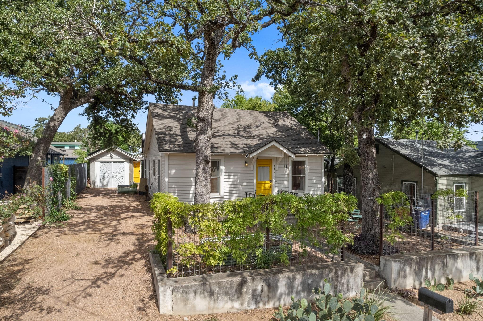 Photo 1 of 27 of 1126 Salina ST house