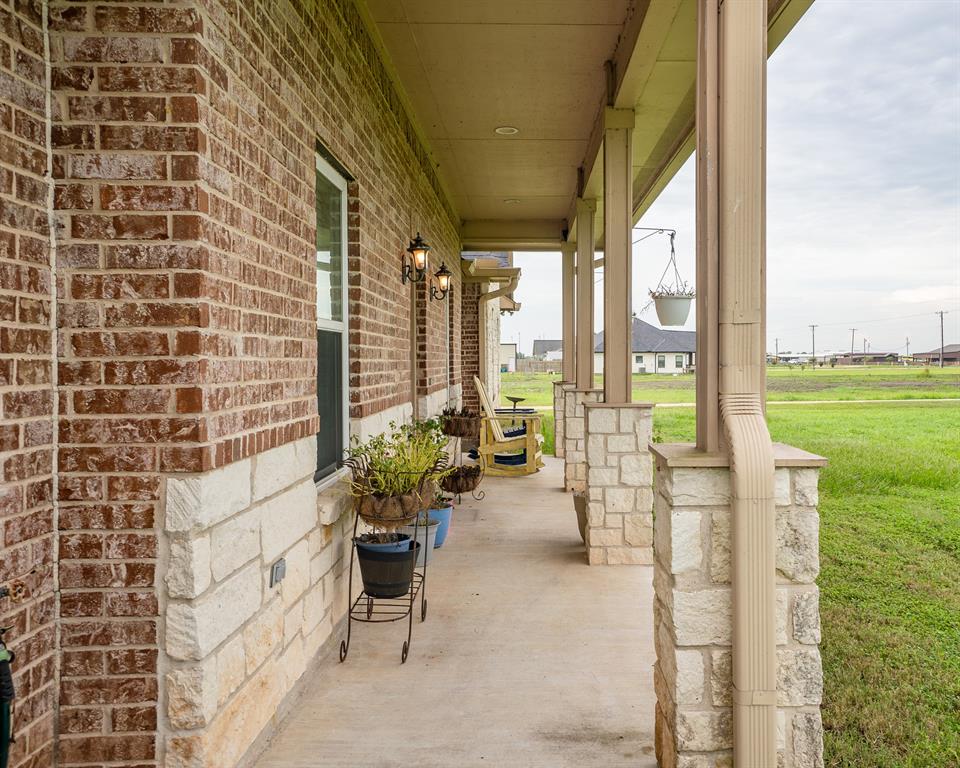 Photo 5 of 44 of 971 County Road 208 house