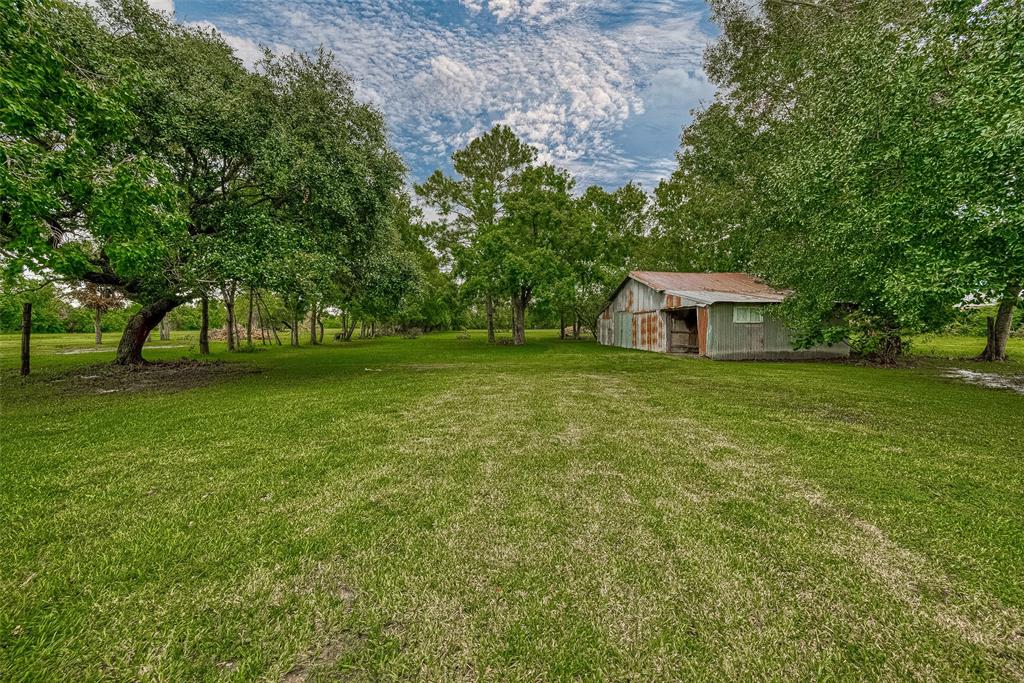 Photo 29 of 29 of 206 E Cedar Bayou Lynchburg Road house