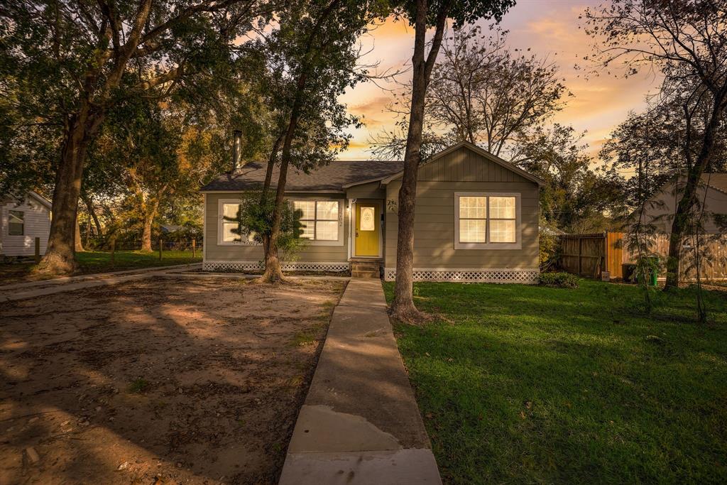 Photo 1 of 35 of 1202 Madison Street house