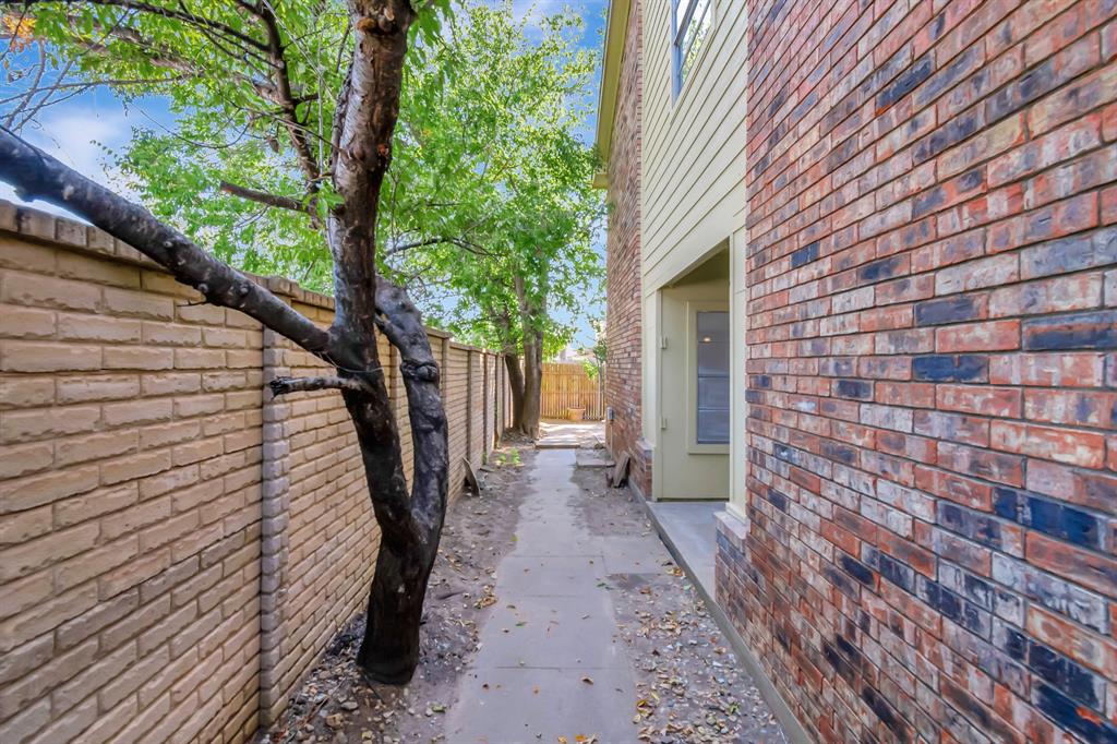 Photo 7 of 40 of 2814 Spring Valley Drive townhome