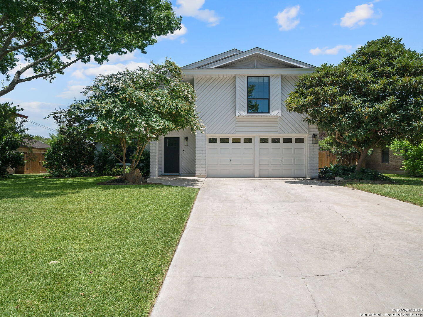 Photo 1 of 32 of 306 CHAPARRAL CREEK DR house