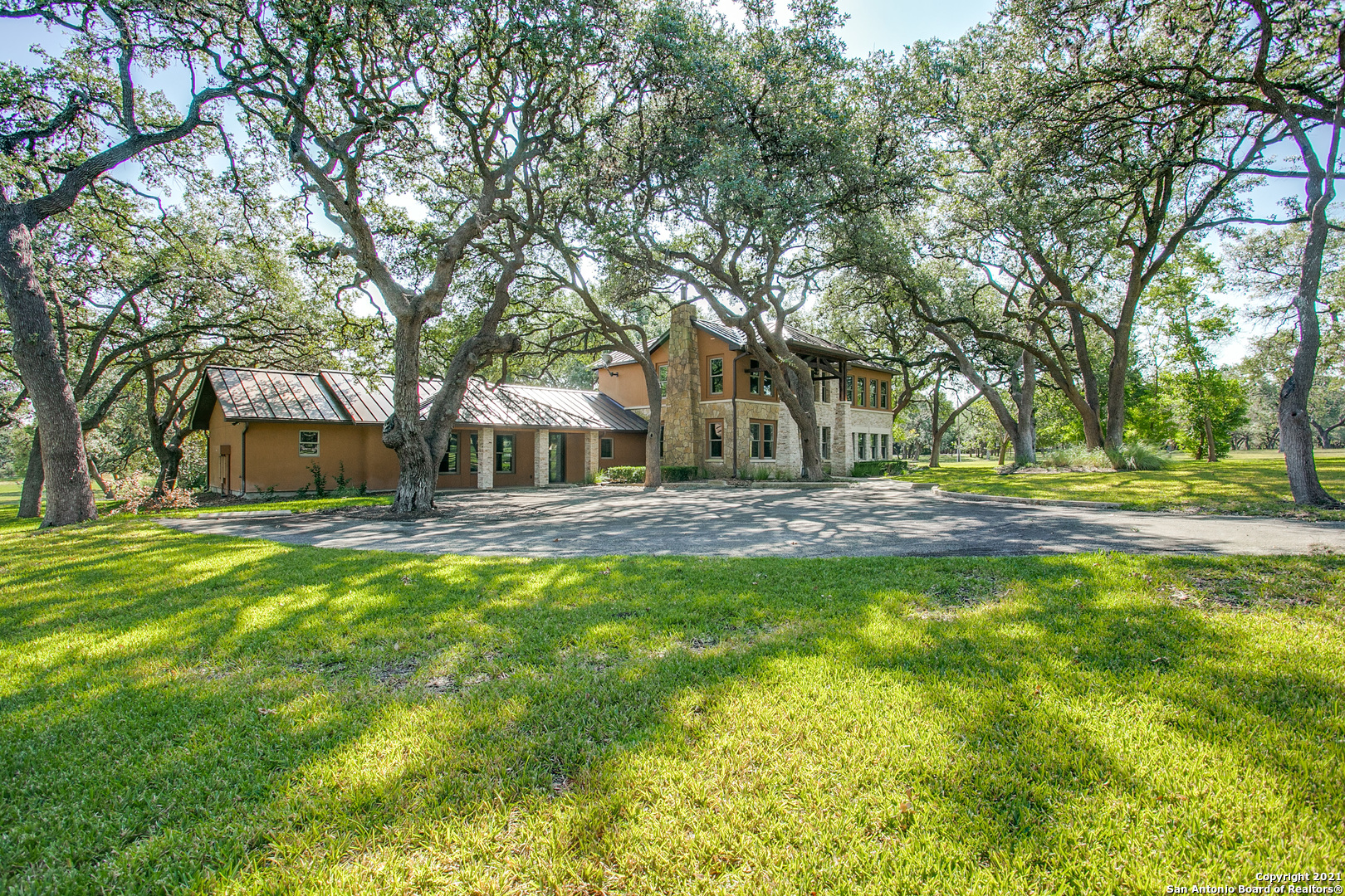 Photo 4 of 63 of 49 SCENIC LOOP RD house