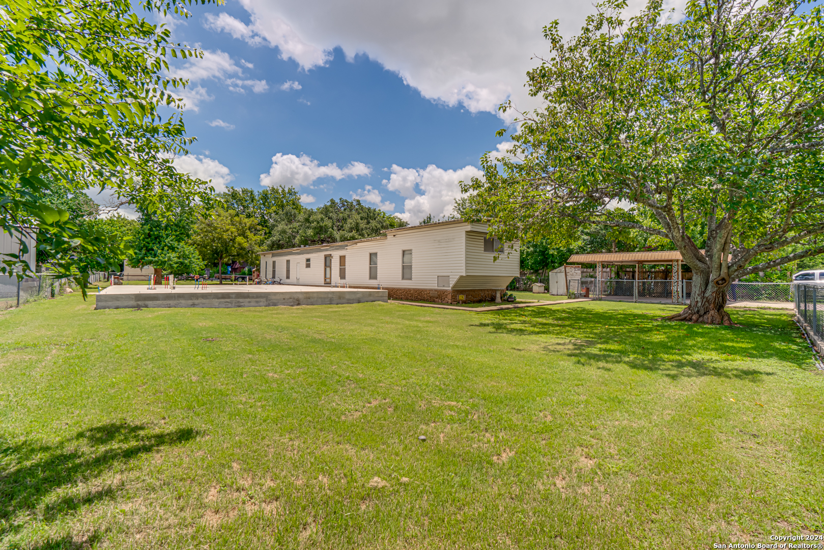 Photo 12 of 14 of 29016 BLUEBERRY DR mobile home