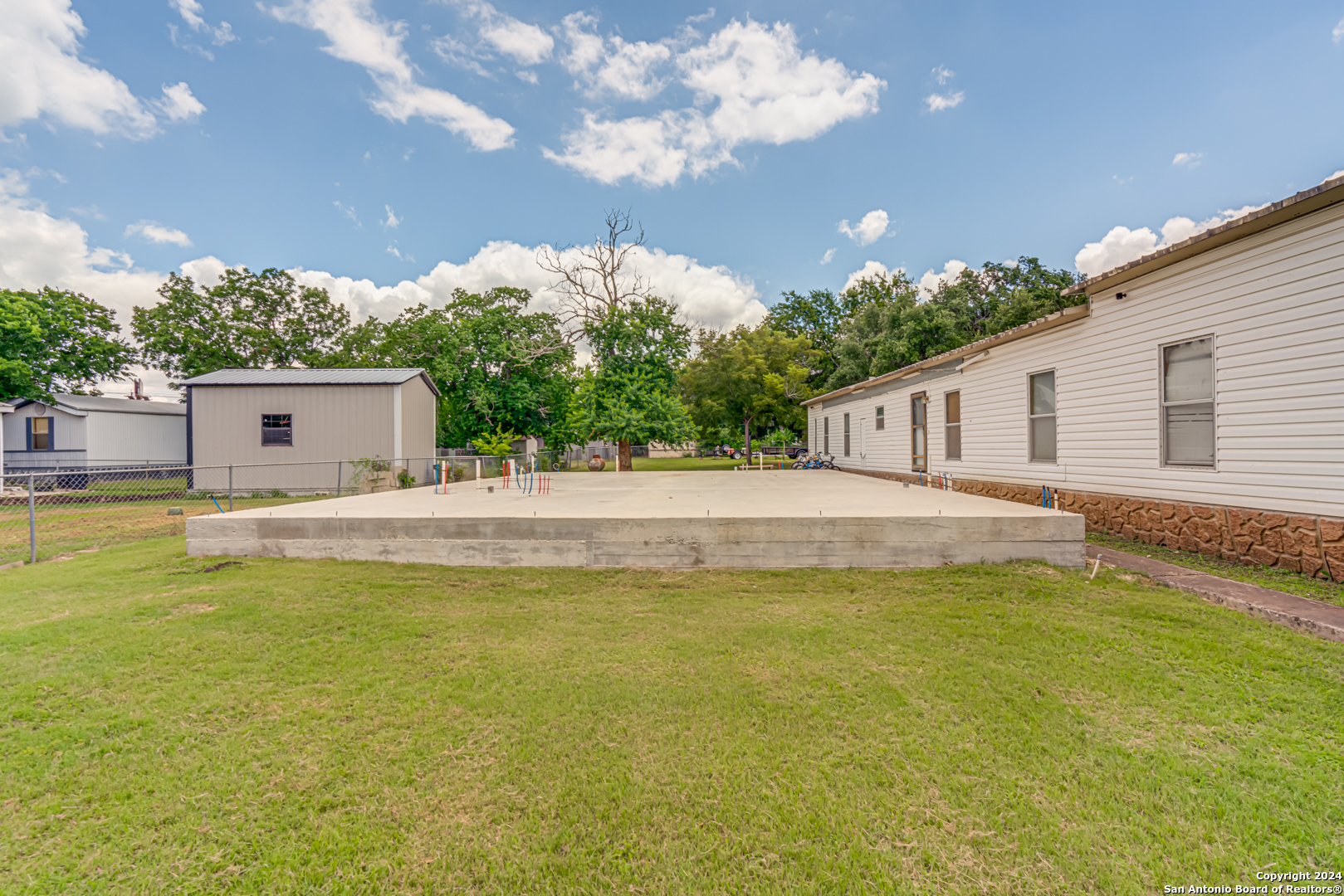 Photo 5 of 14 of 29016 BLUEBERRY DR mobile home