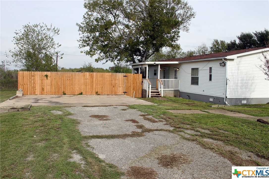 Photo 31 of 33 of 12000 Mustang Mesa Drive mobile home