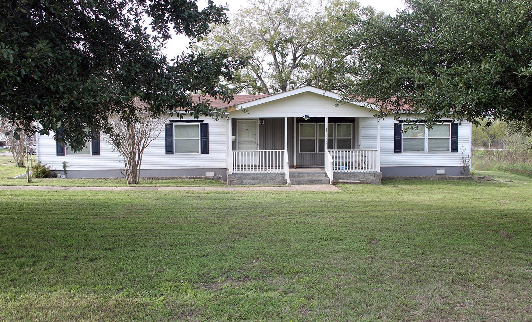 Photo 2 of 34 of 12000 Mustang Mesa DR mobile home