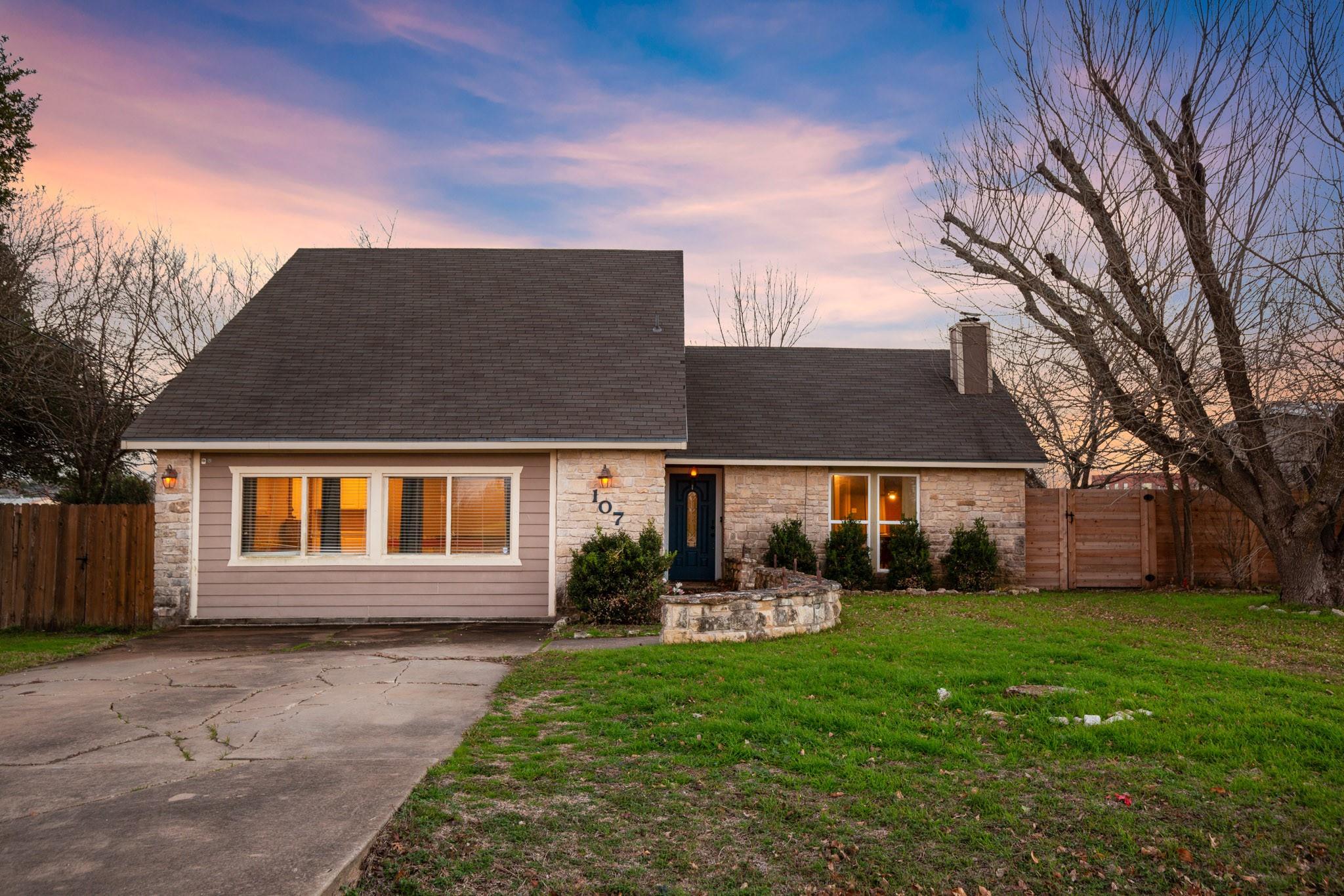 Photo 1 of 25 of 107 Saddle Blanket TRL house