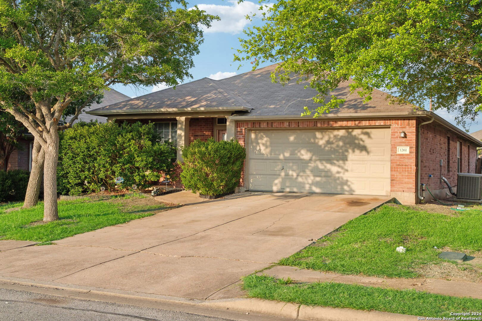 Photo 4 of 38 of 1261 Stone Rim Loop house