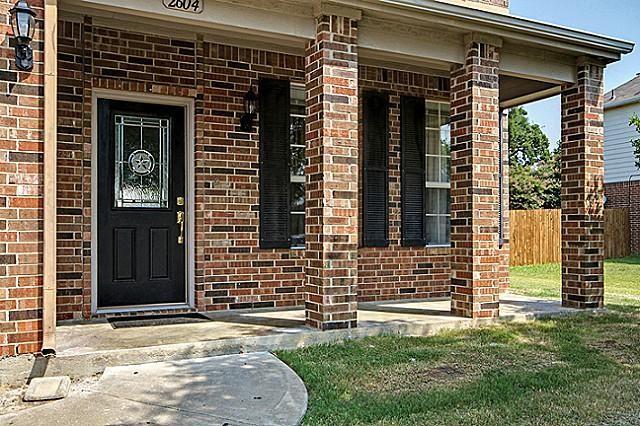 Photo 2 of 15 of 2604 crestwood Drive house