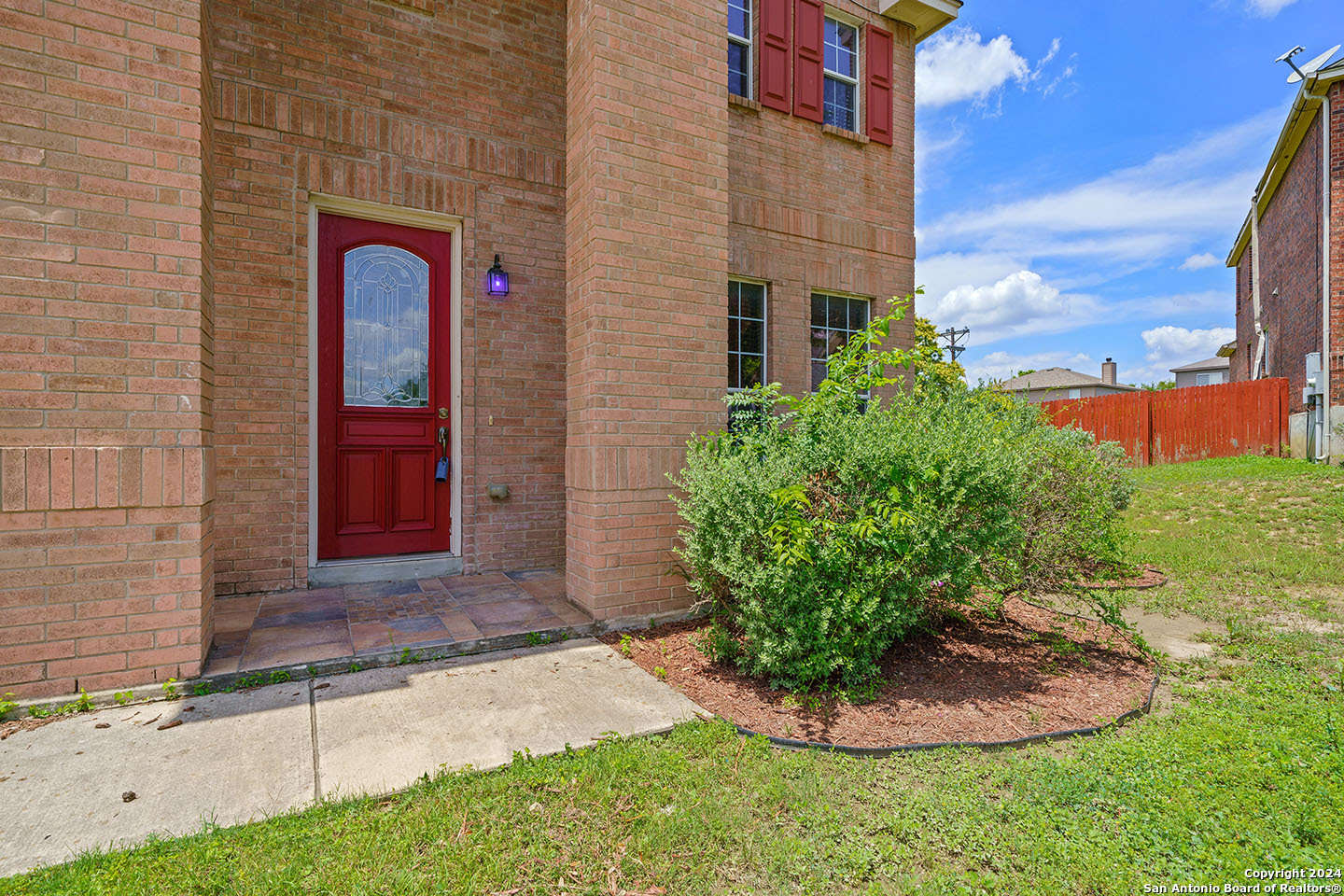 Photo 4 of 36 of 173 SPRINGTREE GATE house