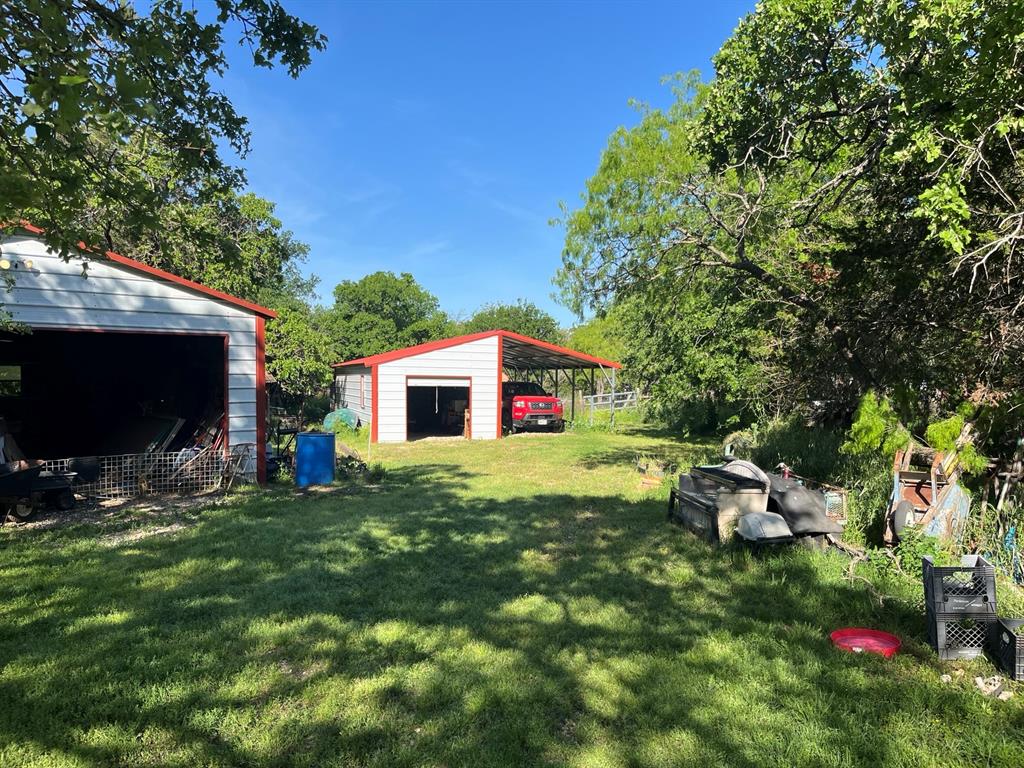 Photo 8 of 10 of 2401 Hopewell Road mobile home