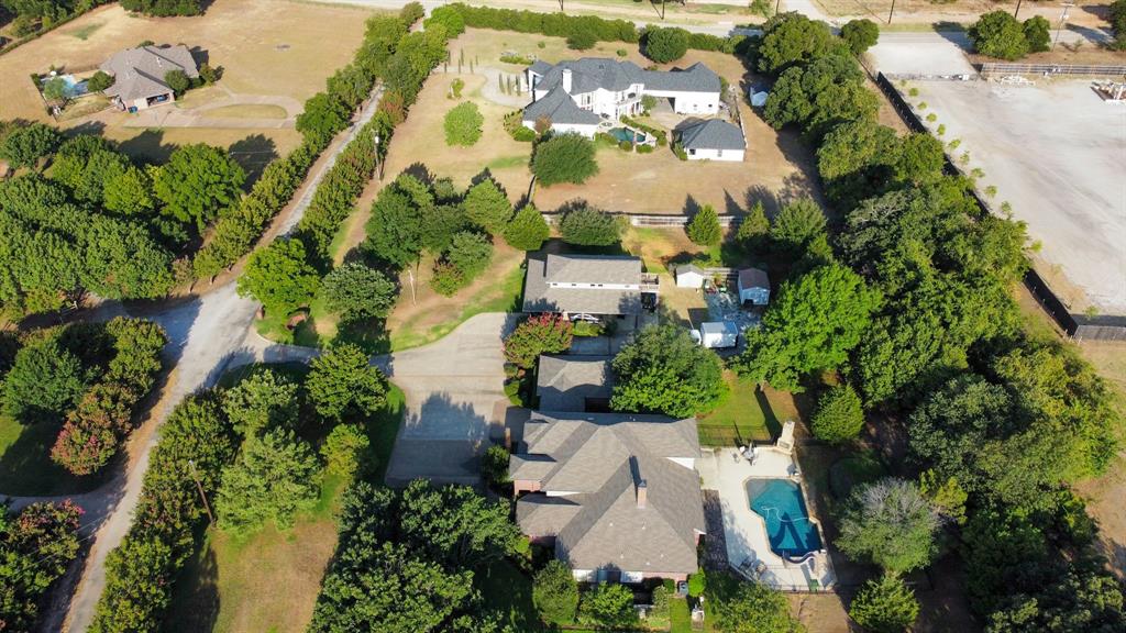 Photo 4 of 39 of 1075 Crepe Myrtle Lane house